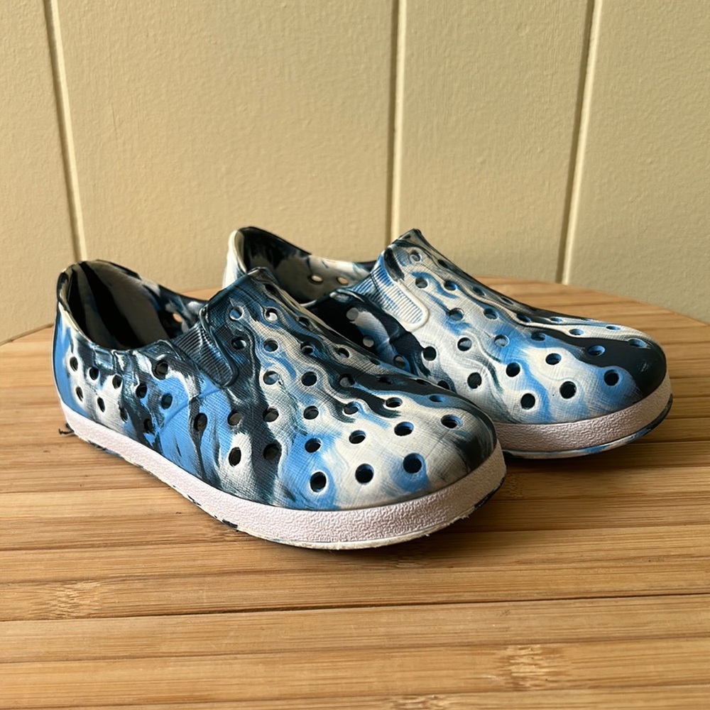 Kids “Croc” shoes (K137)